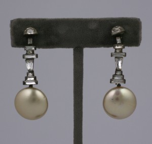Deco Step Baguette Paste and Pearl Earrings