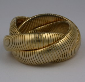 Retro Style Gilded Rolling Bracelet