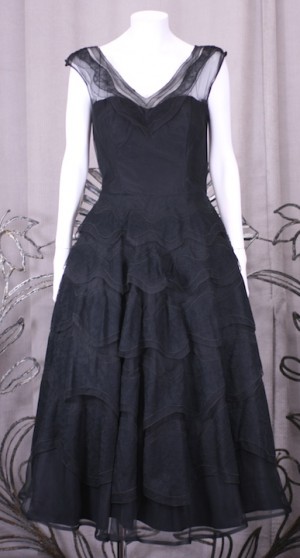 Glamorous Wavy Lace Ruffle Dress