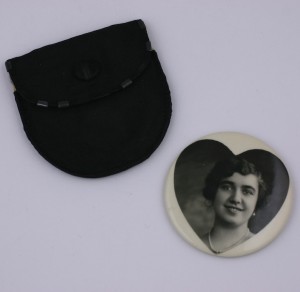 Art Deco Love Token 1