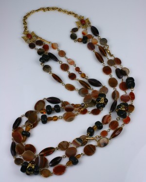 Phillipe Ferrandis Agate, Pate de Verre and Wood Lariat
